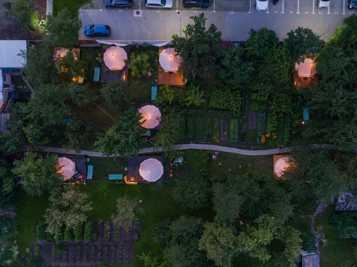 Hotel Dragonfly Gardens - The Wagons Braszów Zewnętrze zdjęcie